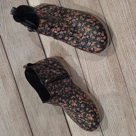 OshKosh B'gosh Other - Osh Kosh Ankle Boots